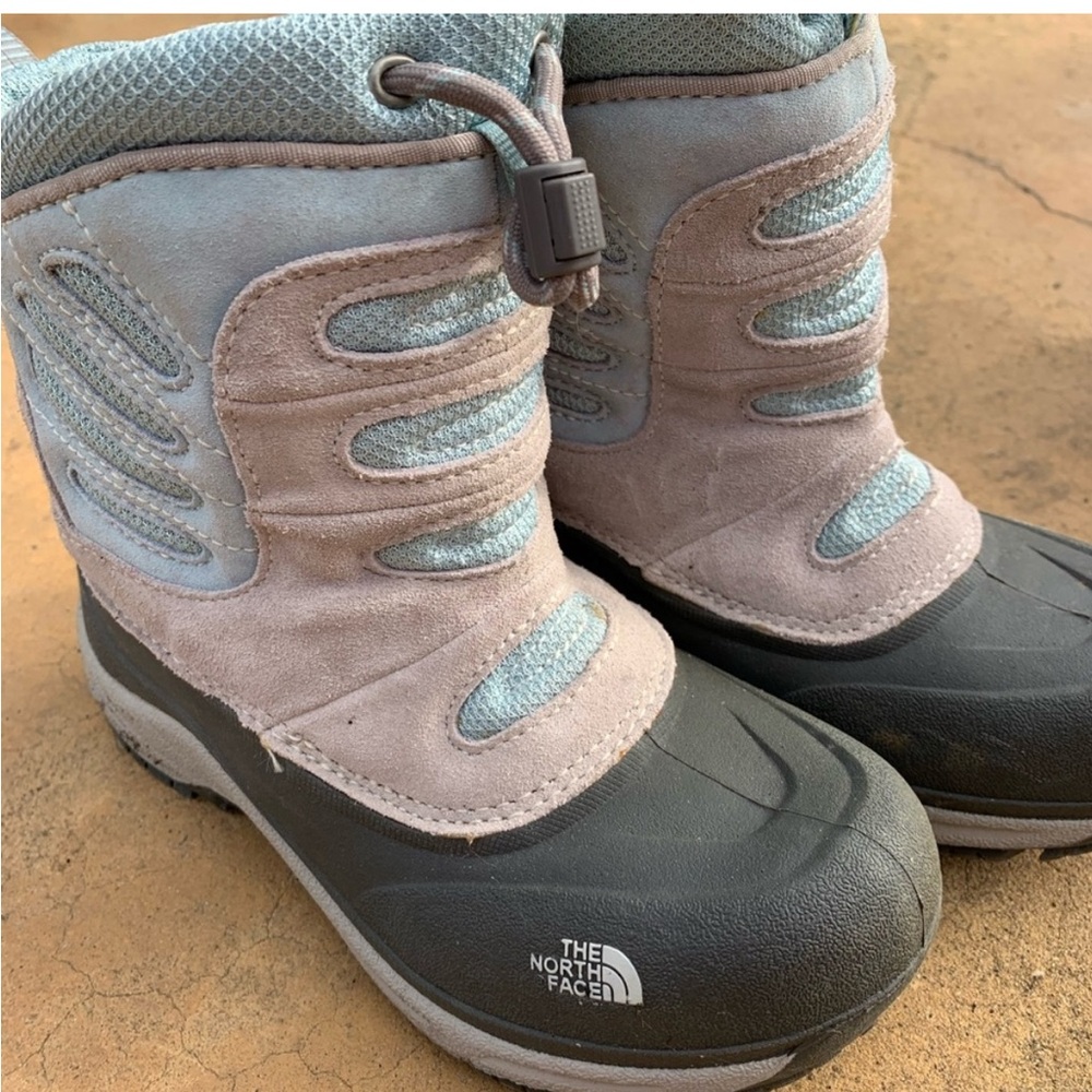 The North Face Kids' Gray and Black Winter Boots by